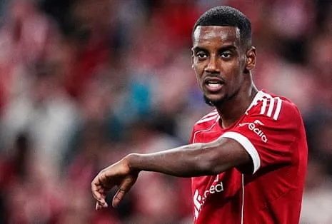 Alexander Isak's First Appearance Delivers Star Power Amid Noticeable Lack of Match Fitness