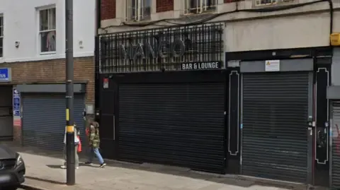 Arrests Executed After Several People Injured by Gunfire at Birmingham City Club