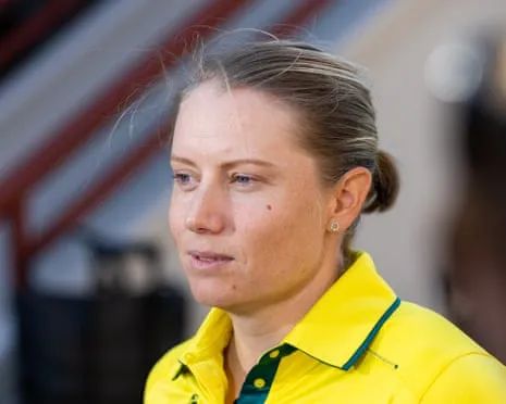 Australia's Women's Cricket Team Suffers Unprecedented 102-Run Loss to Indian Side