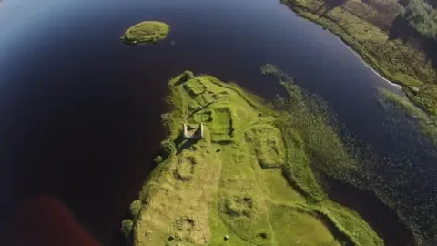 Forgotten Regal Fortress Discovered on Hebridean Isle