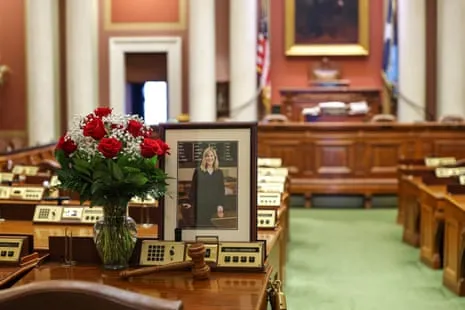 Minnesota Residents Go to Voting Booths to Occupy Position of Killed Lawmaker