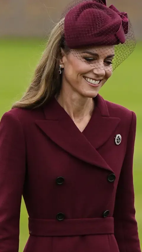 The First Lady’s Hat, Kate’s Plumed Pin and Other Remarkable Looks So Far